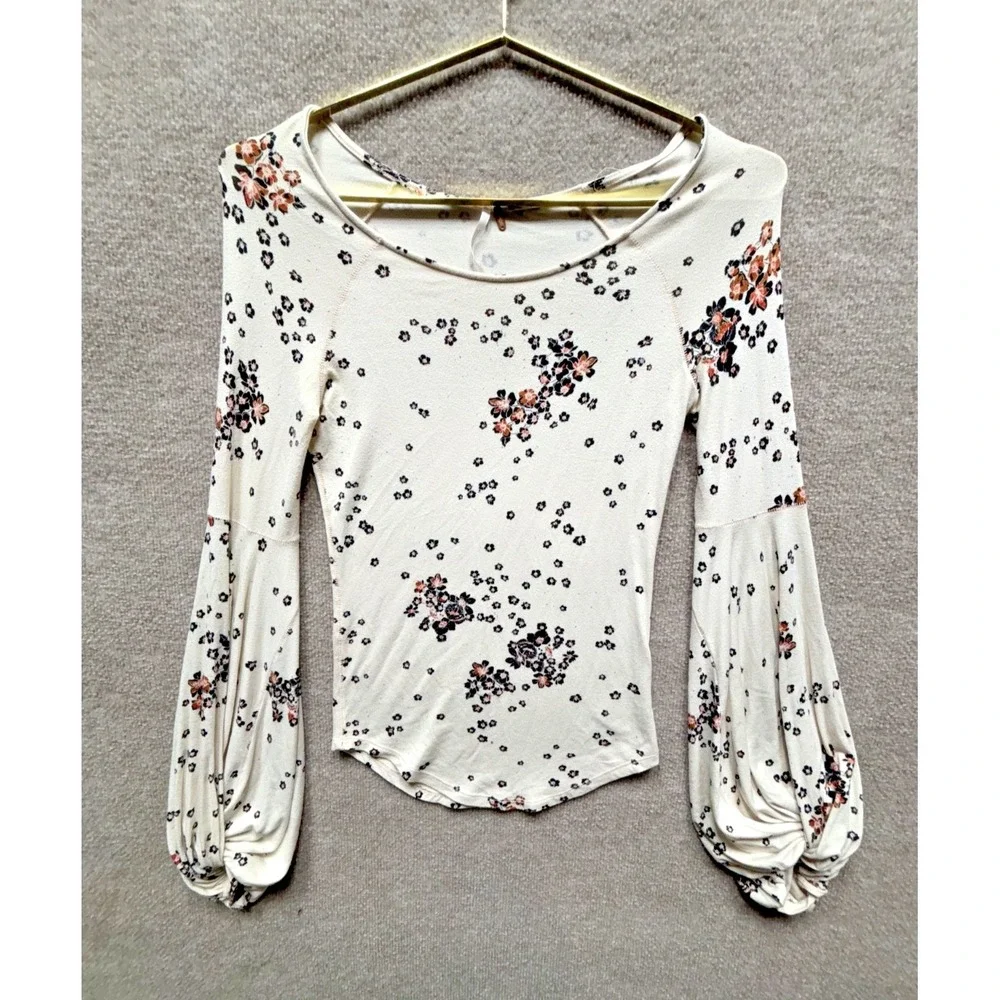 Free People Shirt Women Small Off White Floral Stretchy Bohemian‎ Festive EUC